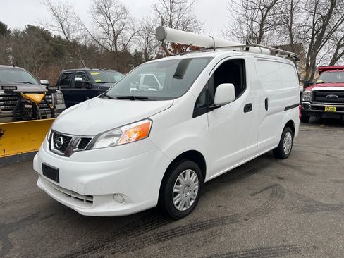 Used 2020 Nissan NV200 SV w/ Sliding Glass Door Package image 26