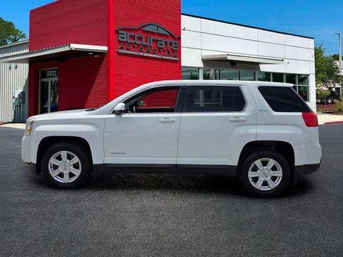 Used 2014 GMC Terrain SLE w/ LPO, Protection Package FWD image 2