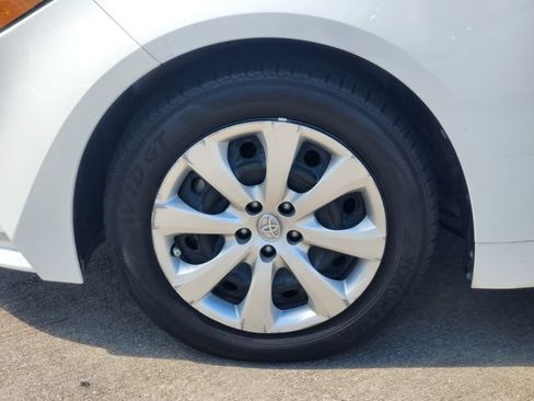 Certified 2024 Toyota Corolla LE FWD image 10