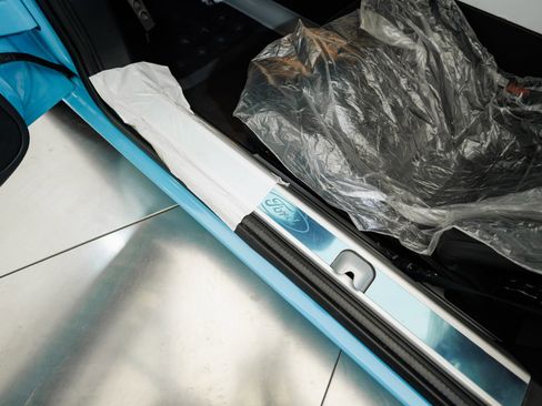 Used 2006 Ford GT image 58