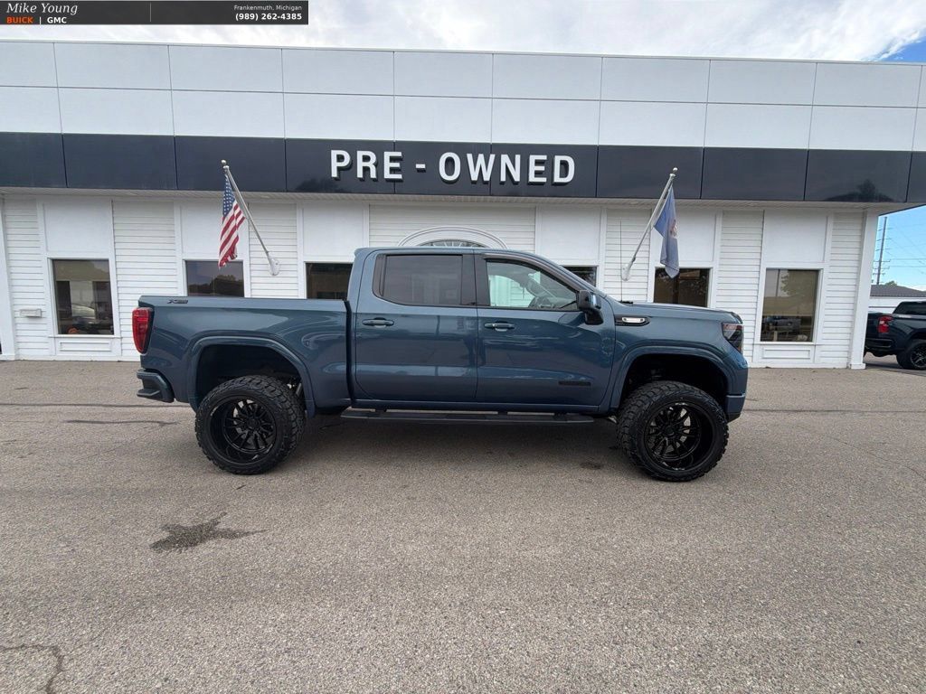 Used 2024 GMC Sierra 1500 Elevation w/ Elevation Premium Package AWD/4WD image 4