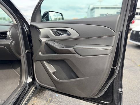 Used 2021 Chevrolet Traverse LS w/ LPO, Blackout Package FWD image 17