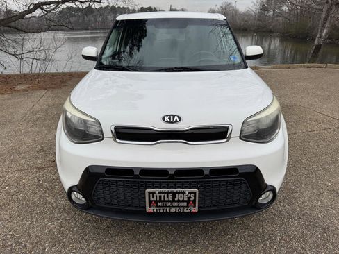 Used 2016 Kia Soul + image 14