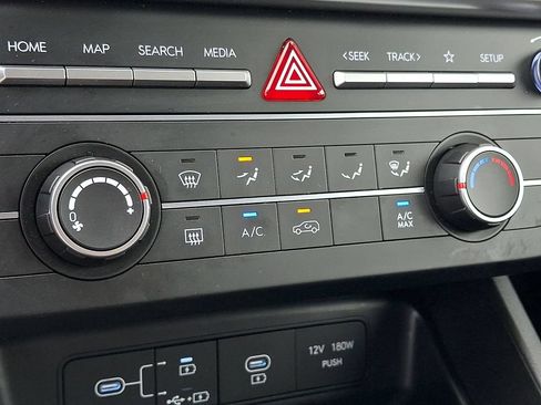 Certified 2025 Hyundai Tucson SE AWD/4WD image 18