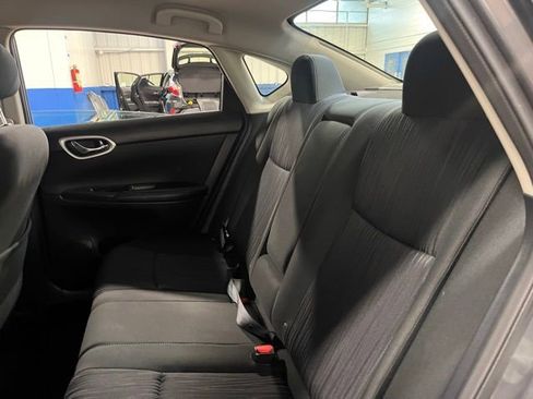 Used 2019 Nissan Sentra SV FWD image 18