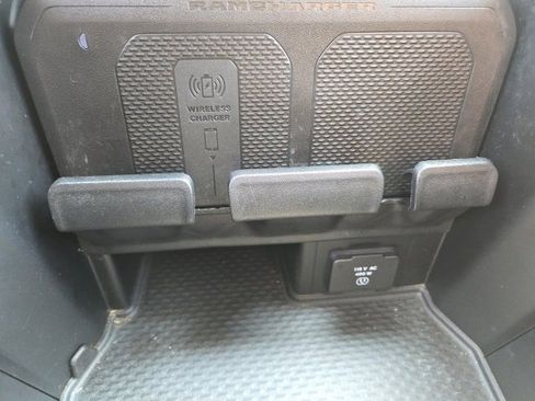 Used 2024 RAM 2500 Limited image 48