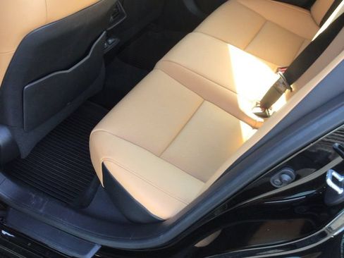 Used 2022 Lexus ES 350 w/ Premium Package FWD image 6