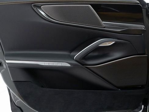 Used 2024 Ferrari Purosangue image 12