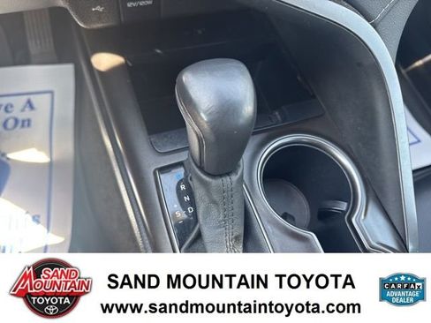 Used 2022 Toyota Camry XSE image 18