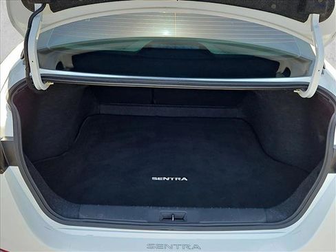 Used 2022 Nissan Sentra SR FWD image 10