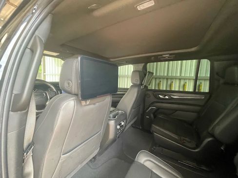 Used 2021 GMC Yukon XL Denali w/ Denali Premium Package image 37