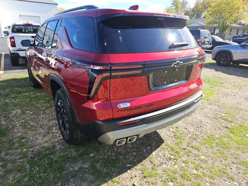 New 2026 Chevrolet Traverse Z71 w/ Enhanced Driving Package image 2