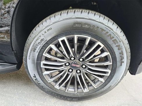 New 2025 GMC Yukon Elevation image 20