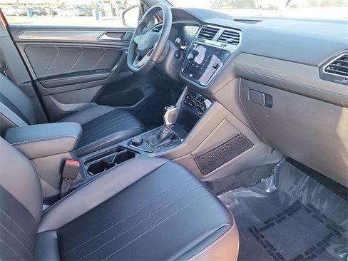 Certified 2024 Volkswagen Tiguan SE R-Line image 16