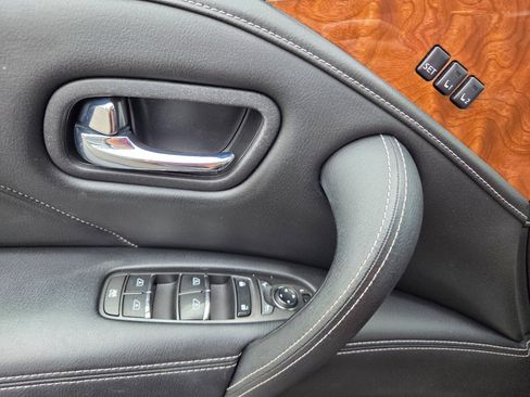 Used 2019 INFINITI QX80 Luxe image 31