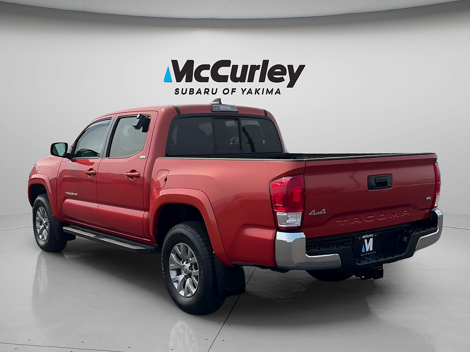 Used 2017 Toyota Tacoma SR5 w/ Tow Package AWD/4WD image 7