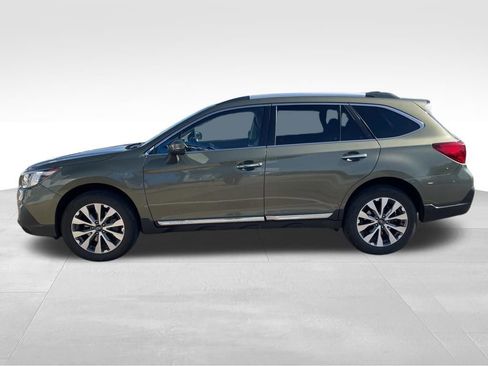 Used 2019 Subaru Outback 2.5i Touring image 4