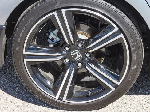 Used 2025 Honda Accord Sport image 12