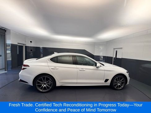 Used 2026 Genesis G70 2.5T image 5