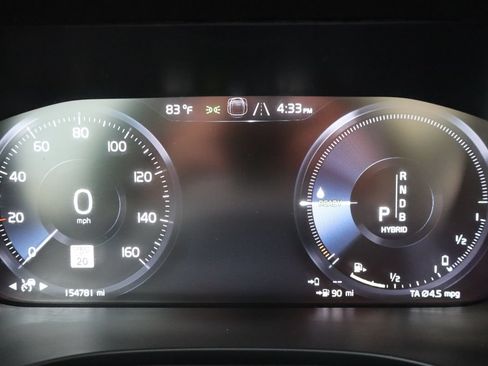 Used 2018 Volvo XC60 T8 R-Design w/ Convenience Package AWD/4WD image 34
