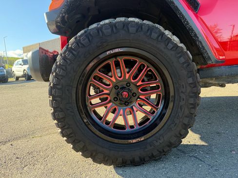 Used 2020 Jeep Gladiator Rubicon image 9