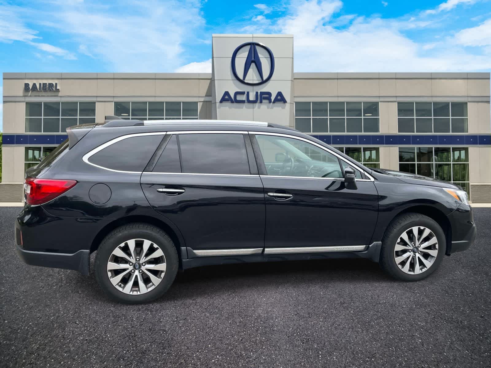 Used 2017 Subaru Outback 2.5i Touring w/ Popular Package #5A AWD/4WD image 6
