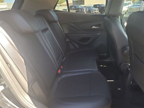 Used 2022 Buick Encore Preferred image 28