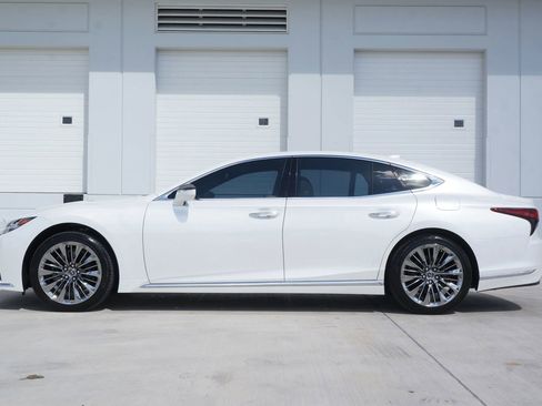 Used 2021 Lexus LS 500 w/ Interior Upgrade Package RWD image 7
