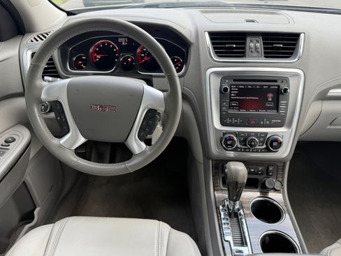 Used 2014 GMC Acadia SLT FWD image 4