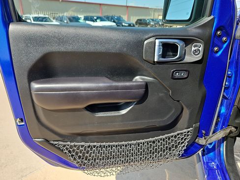 Used 2018 Jeep Wrangler Unlimited Rubicon w/ Steel Bumper Group AWD/4WD image 14