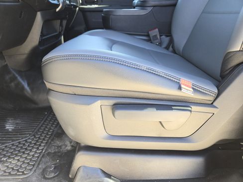 New 2026 RAM 2500 Tradesman w/ Chrome Appearance Group image 19