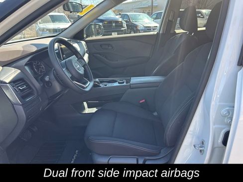 Used 2023 Nissan Rogue S AWD/4WD image 15