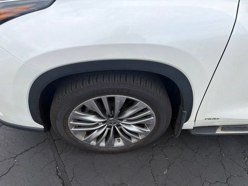 Used 2021 Toyota Highlander Platinum AWD/4WD image 9