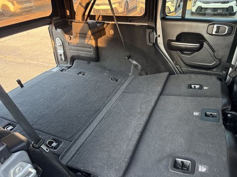Used 2021 Jeep Wrangler Unlimited Sport AWD/4WD image 22