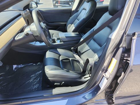 Used 2020 Tesla Model 3 Performance image 23