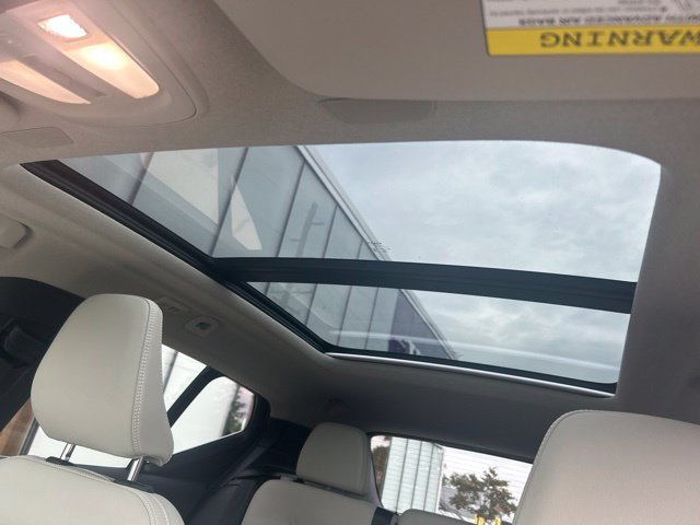 Used 2024 Volvo XC40 B5 Plus w/ Climate Package AWD/4WD image 29