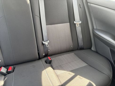 Used 2025 Nissan Sentra SV FWD image 30