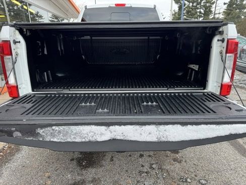 Used 2017 Ford F250 Lariat w/ Lariat Value Package image 24