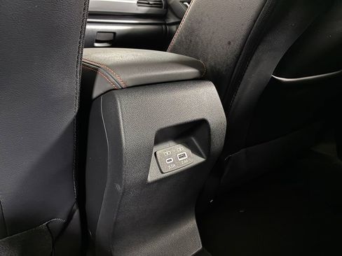 Used 2025 Subaru Crosstrek 2.5i Limited w/ Crosstrek Mirror Package image 19