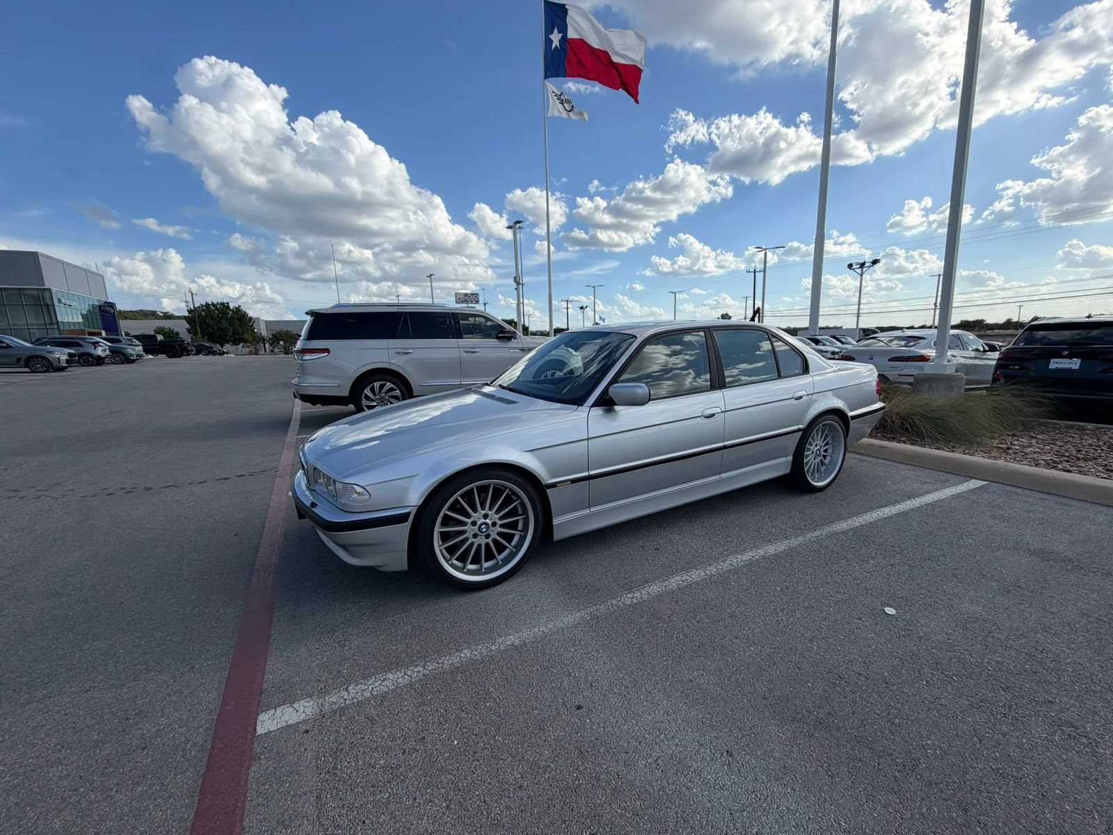 Used 2001 BMW 740i RWD image 11