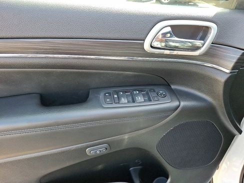 Used 2022 Jeep Grand Cherokee Limited image 13