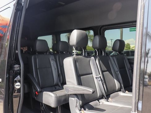Used 2023 Mercedes-Benz Sprinter 2500 image 31