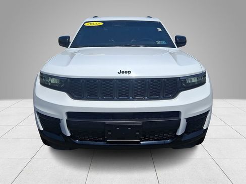 Used 2023 Jeep Grand Cherokee L Laredo AWD/4WD image 3
