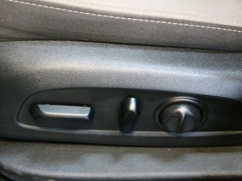 Used 2019 Chevrolet Equinox LT image 20