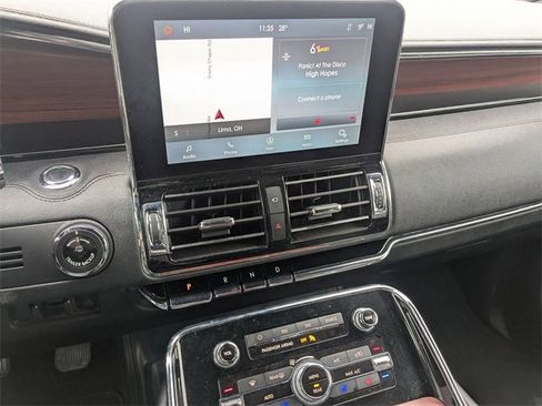 Used 2021 Lincoln Navigator Reserve image 11