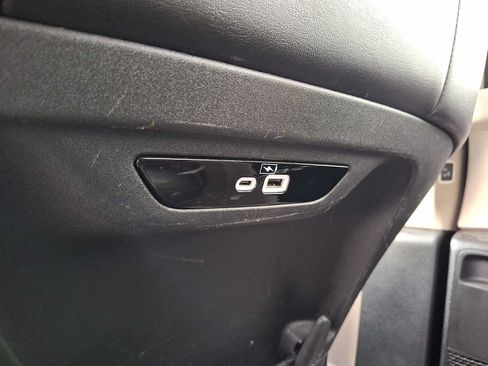 Certified 2023 Chrysler Pacifica Touring-L FWD image 13