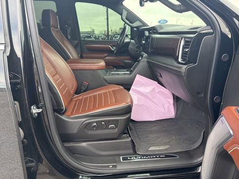 Used 2024 GMC Sierra 3500 Denali Ultimate image 10
