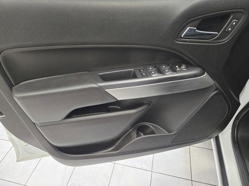 Used 2019 Chevrolet Colorado LT w/ LT Convenience Package image 17