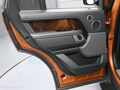 Used 2021 Land Rover Range Rover image 24