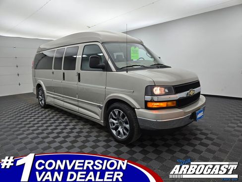 Used 2023 Chevrolet Express 2500 Extended image 1